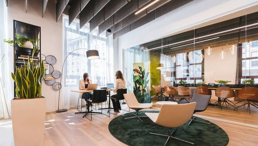 PERIAL AM donne une clé de son portefeuille à Factories