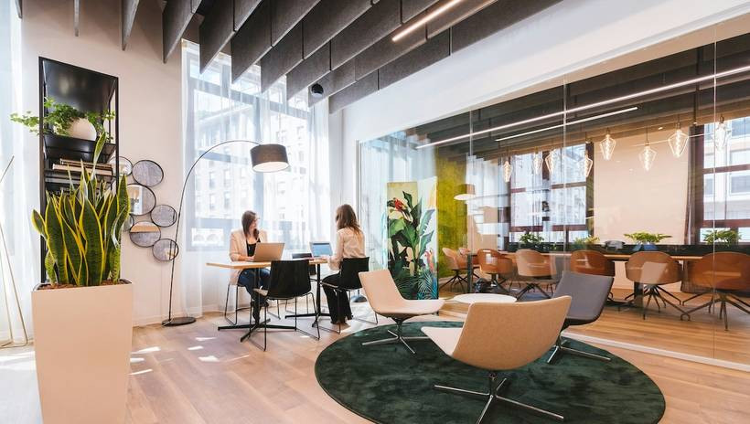 PERIAL AM donne une clé de son portefeuille à Factories