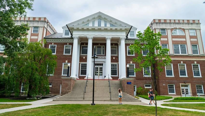 Iroko Zen investit dans une école à Leeds en Angleterre