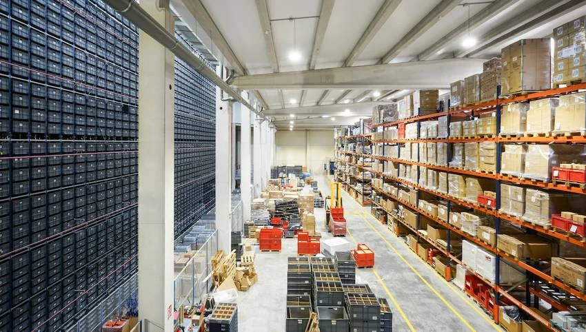 À Grenade, Log In investit dans un maillon clé du e-commerce