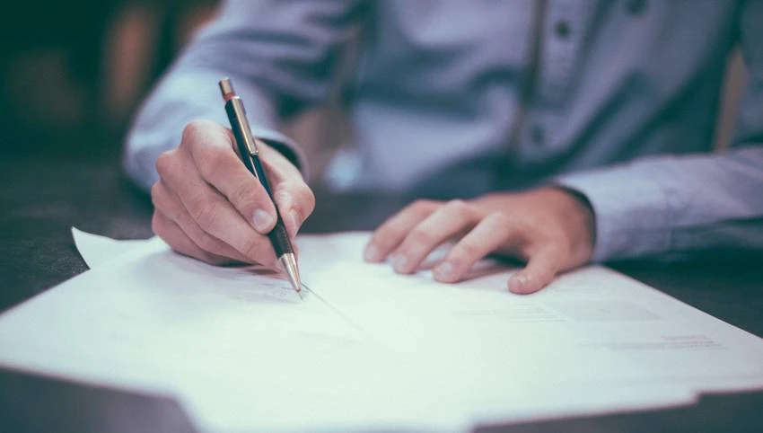 Comparatif plateformes SCPI : laquelle choisir pour un projet retraite ?