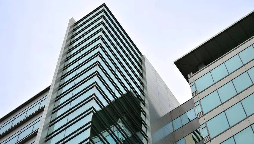 SCPI sans frais de souscription : avantages, risques et performances